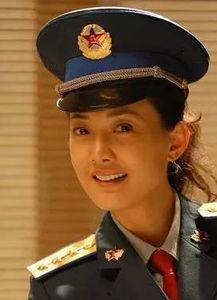 娱乐圈 军人世家,娱乐圈中的军人世家传奇