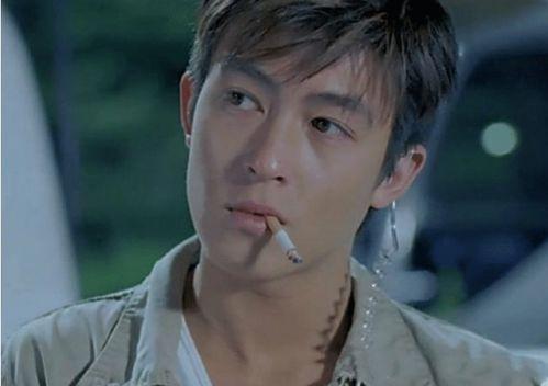 陈冠希抽烟照片,时尚偶像的另类风采